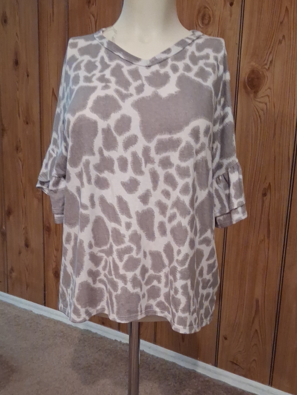 Women's Taupe & Cream Animal Print Ruffle Sleeve Tunic